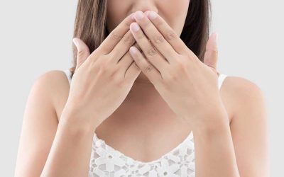 Causas y soluciones para la halitosis: consejos de nuestra clínica dental en Albacete